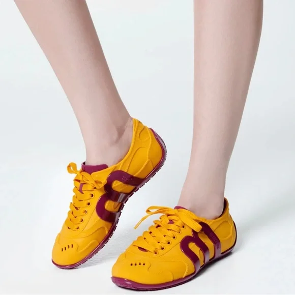 Melissa Motion Sneakers Size 10 - Like New - Picture 1 of 4